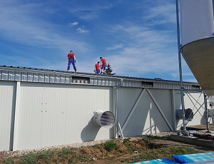 Výměna střešní krytiny na farmě